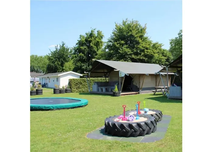 Minicamping De Lindenhoeve - Safaritent Geitje * Nistelrode