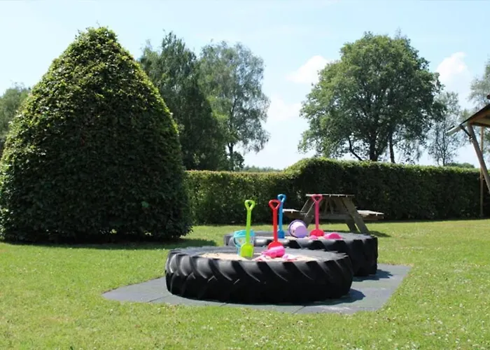 Minicamping De Lindenhoeve - Safaritent Geitje シャレー